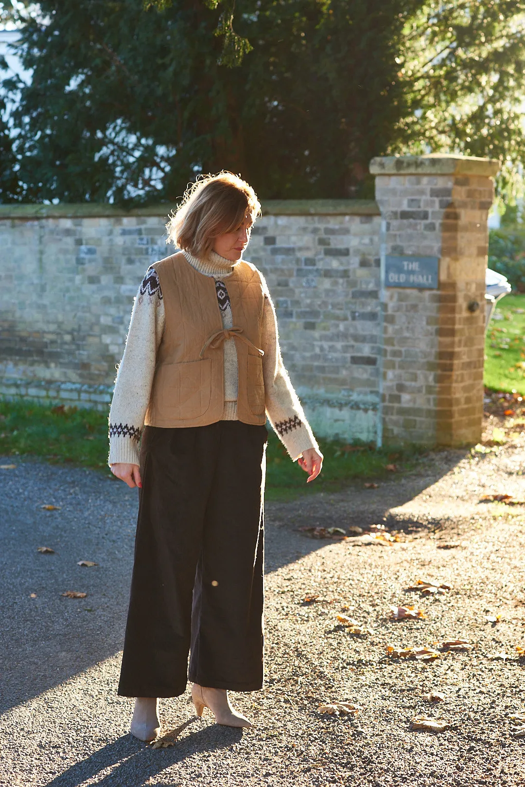 Amy Jacquard Quilt Gilet in Bark with Liberty Lining by Elwin