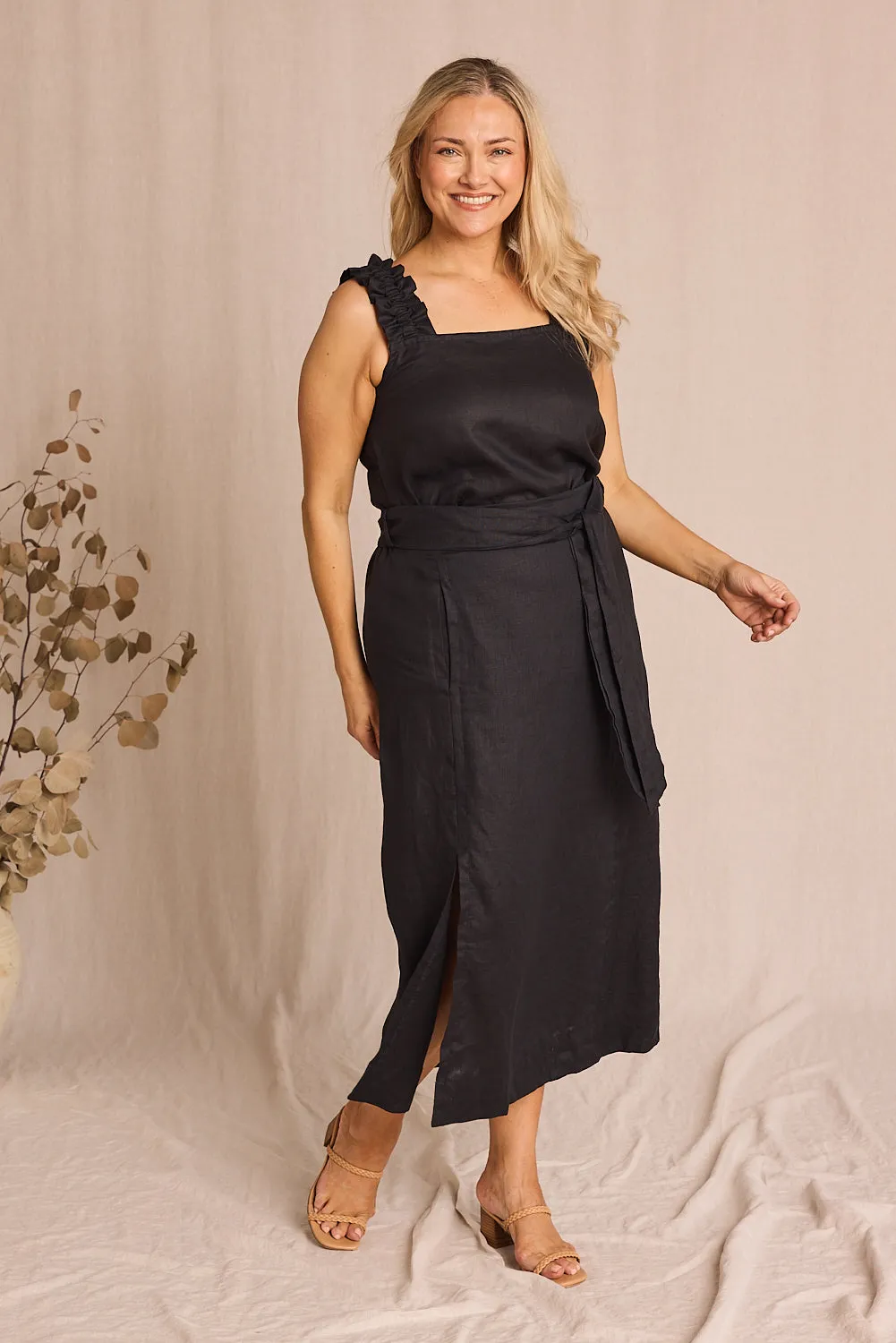 Anne Linen Skirt in Black