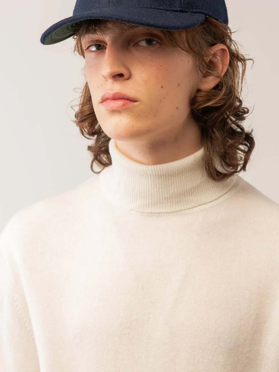 Men Turtleneck Sweater_Vintage White