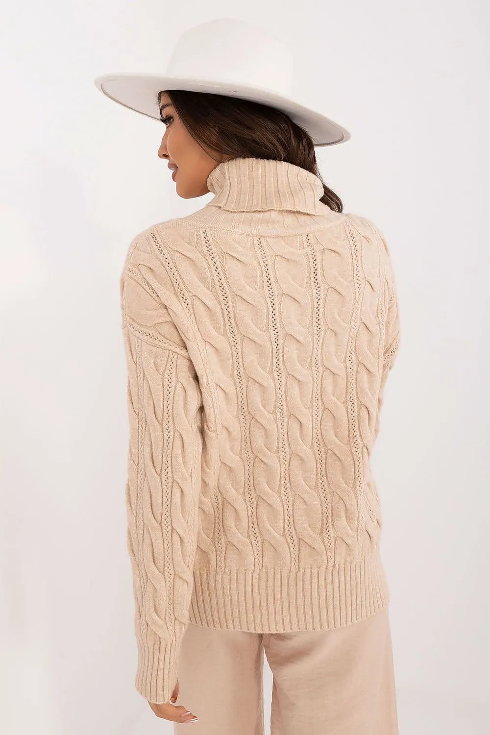 TEEK - Knitted Textured Turtleneck