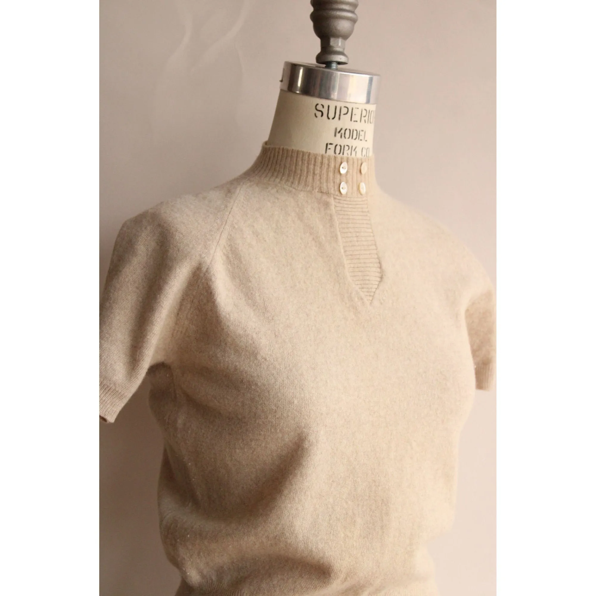 Vintage 1950s Wunda Lam Beige Wool Cashmere Sweater